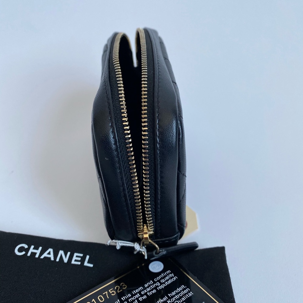 CHANEL O Case Quilted Small Pouch Lambskin - Picture 6 of 8
